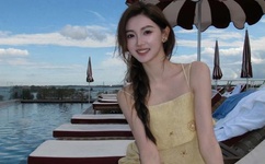 苏梓玲五码艺术照